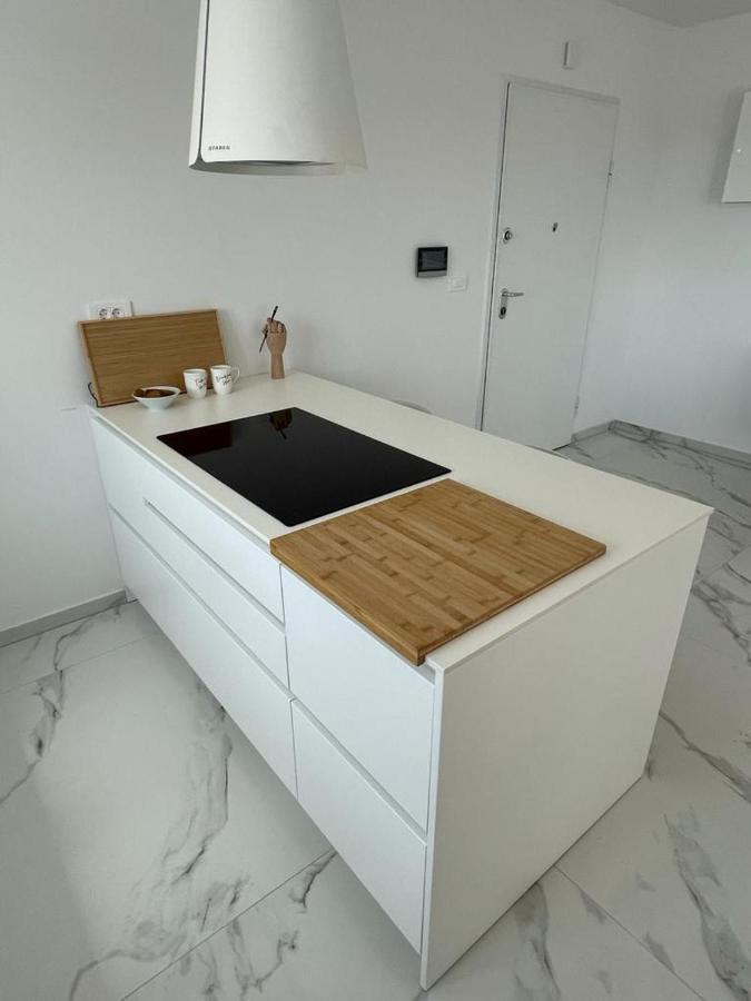 Lavender Tree - Luxury Apartments 特罗吉尔 外观 照片