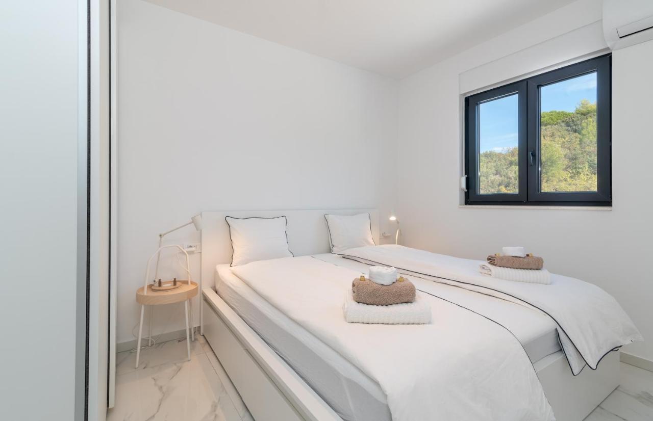 Lavender Tree - Luxury Apartments 特罗吉尔 外观 照片
