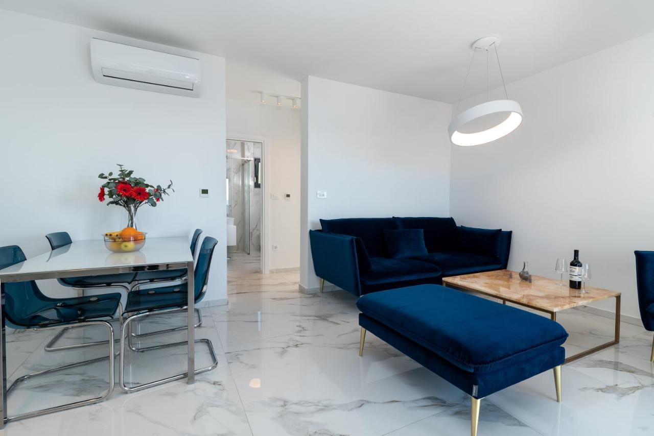 Lavender Tree - Luxury Apartments 特罗吉尔 外观 照片